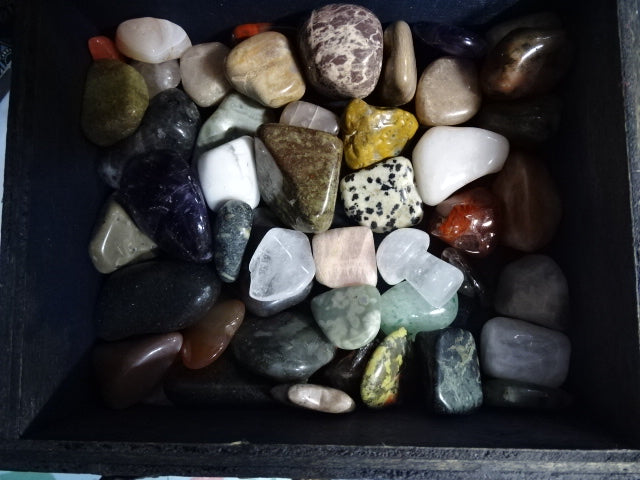 Medium 'Lucky Antique Treasure Trove' Crystal Gift Box + Incense Stick Gift Pack