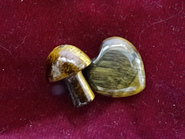 Cute Mini Gemstone Gift   'Lucky Heart and Lucky Mushroom'   In Velvet pouch