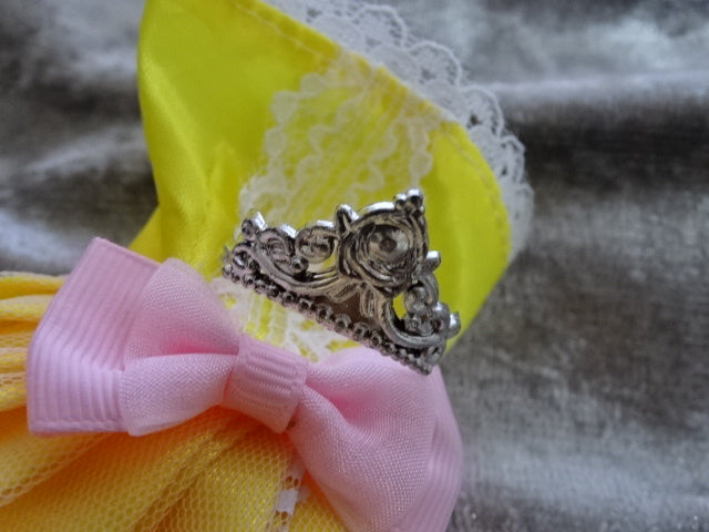 30 cm Plastic Doll  'Princess Dresses' (x4)  and 'Tiaras'(x4)  (Will Fit Barbie Sized Dolls)