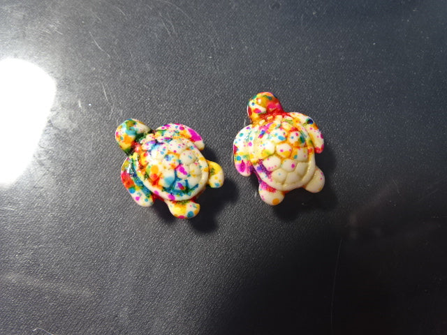 'Tropical Splash'  17 x 14mm Natural Stone Sea Turtle Shaped Multi Coloured Beads