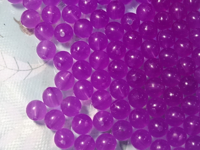 Magenta UV / Sunlight Colour Change Acrylic 8mm Beads