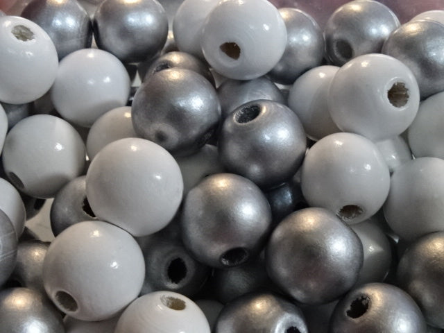White and Silver Chunky Mix  16mm Painted Wooden Beads
