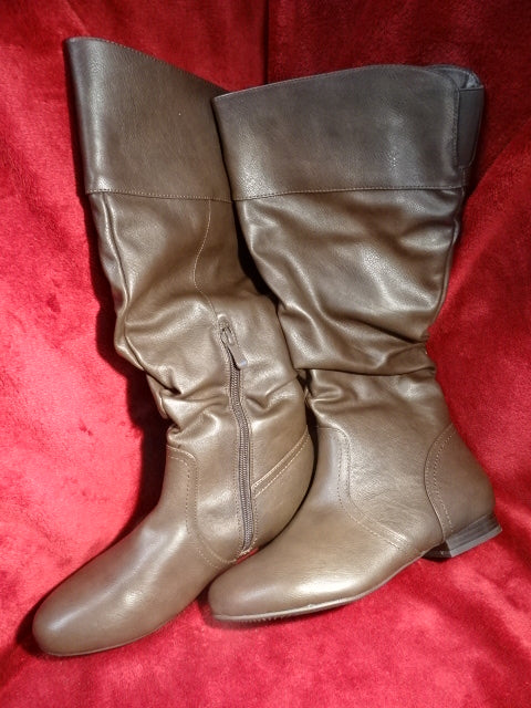 Faux Brown leather knee boots ladies size 8