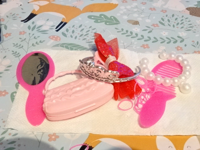 'Scarlett'  60cm Jointed Plastic Fashion Doll plus Accessories