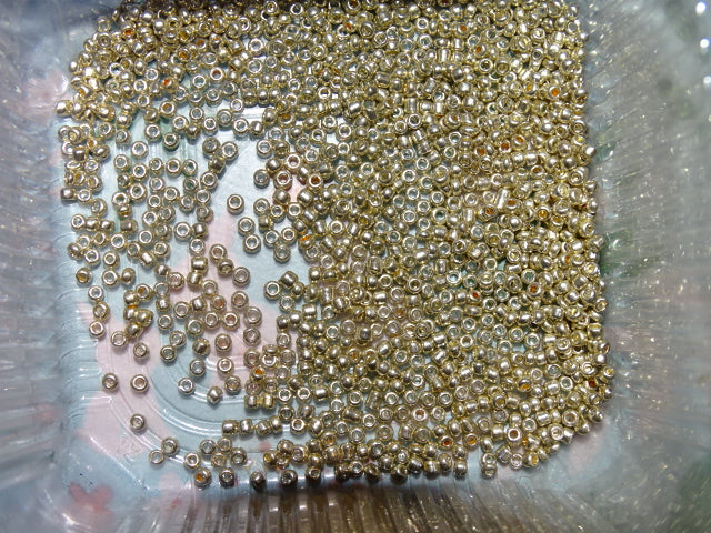 Light Gold Metallic 2mm Glass Seed Beads