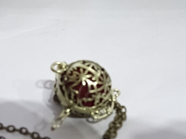 Antique Gold Effect Decorative 'Aromatherapy' Necklace / Locket