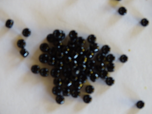 Opaque Jet - Toho size 6 - 5g